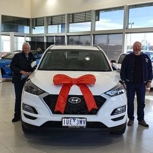 Meet your Posher, Sharon